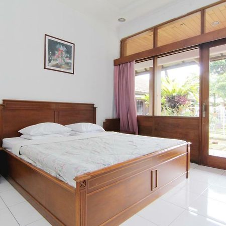 Villa Enggal Lembang Kültér fotó