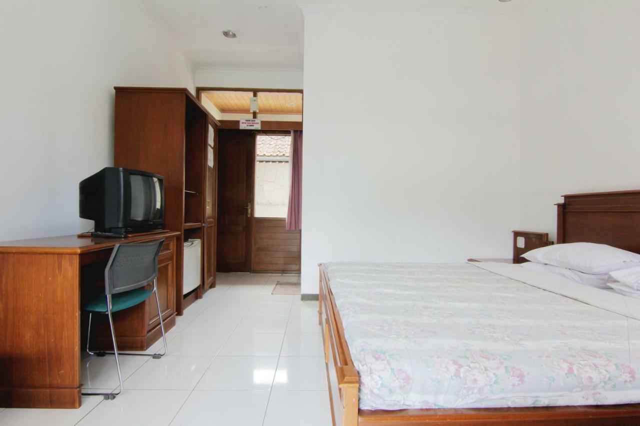Villa Enggal Lembang Kültér fotó