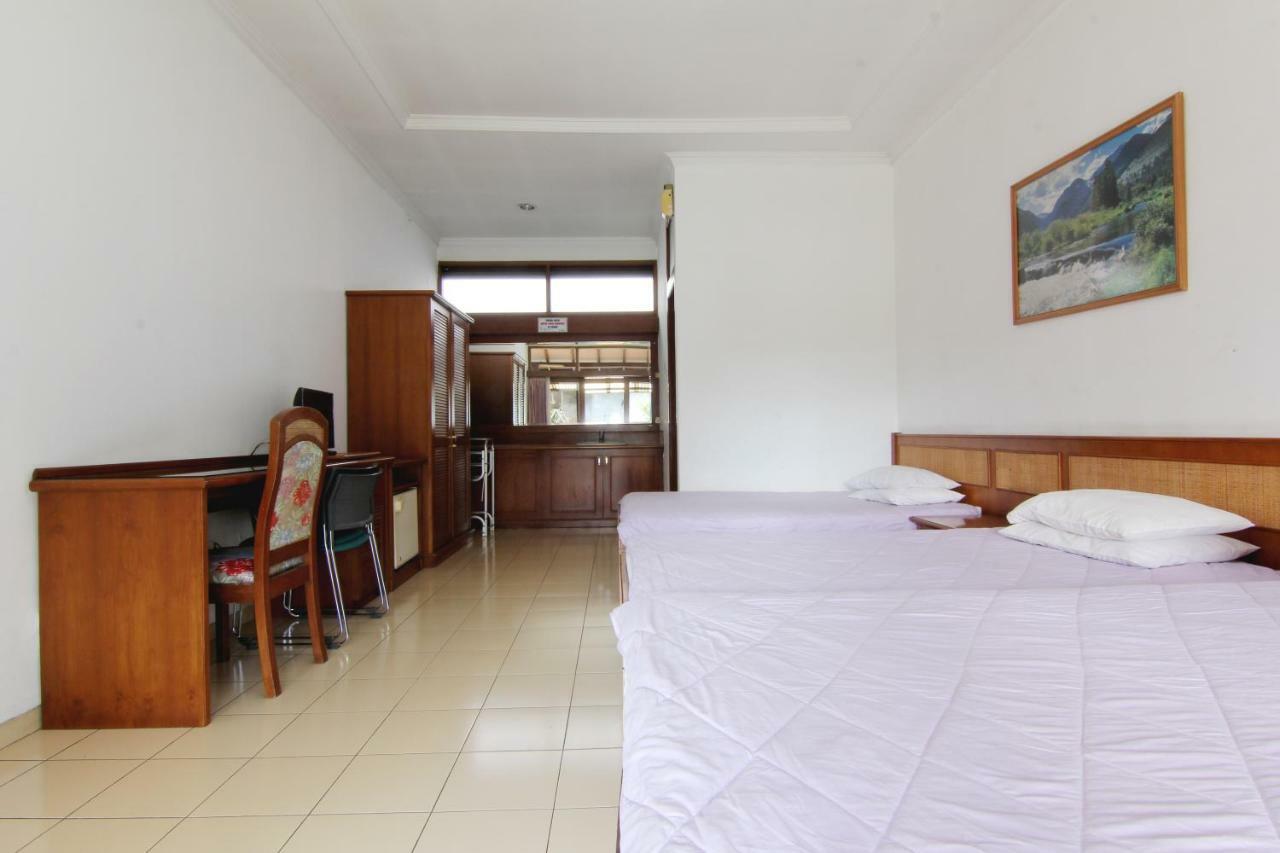 Villa Enggal Lembang Kültér fotó