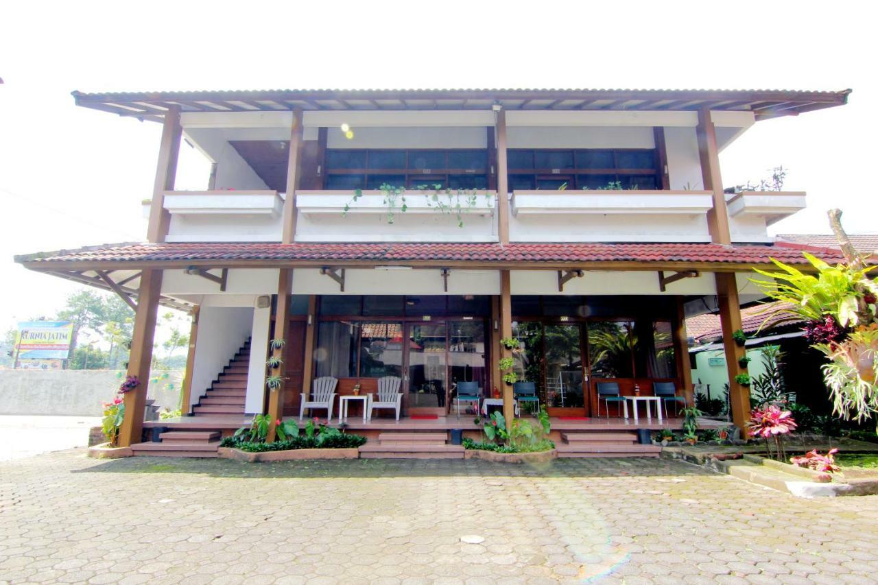 Villa Enggal Lembang Kültér fotó