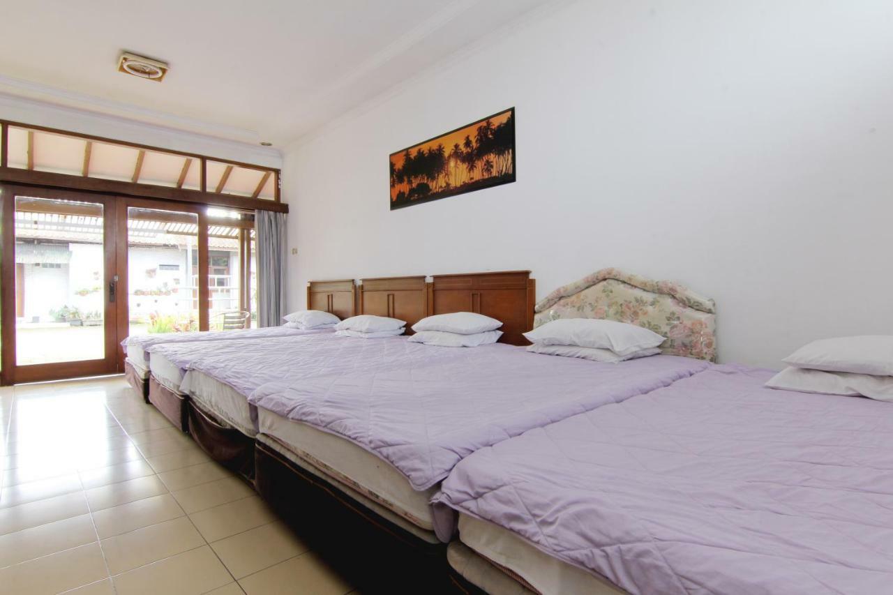 Villa Enggal Lembang Kültér fotó